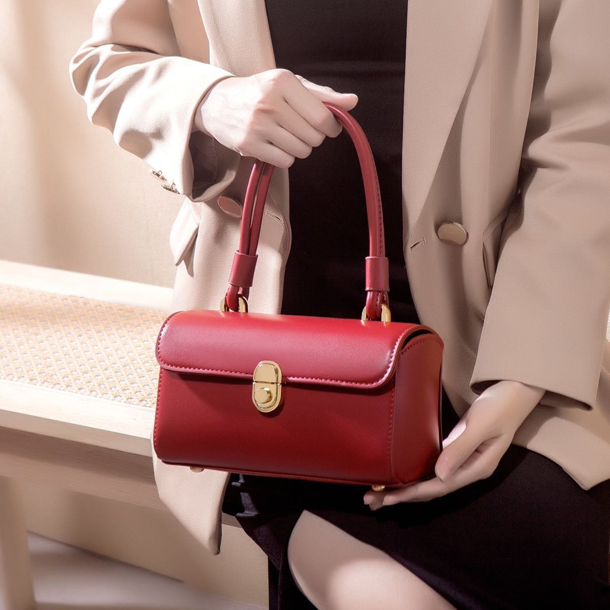 Classic Messenger Bag