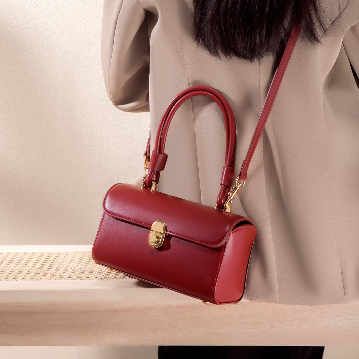Classic Messenger Bag